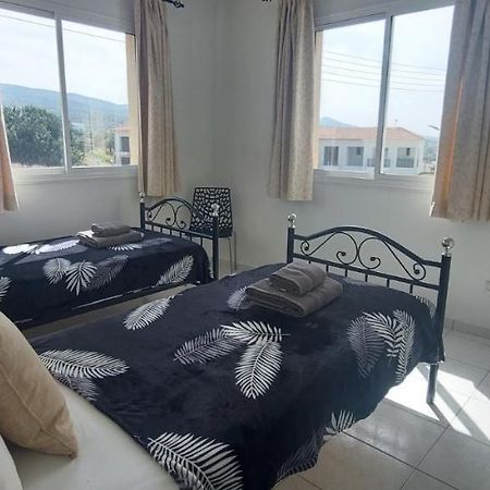 Spacious 2 Bedroom Apartment Peyia Exterior photo